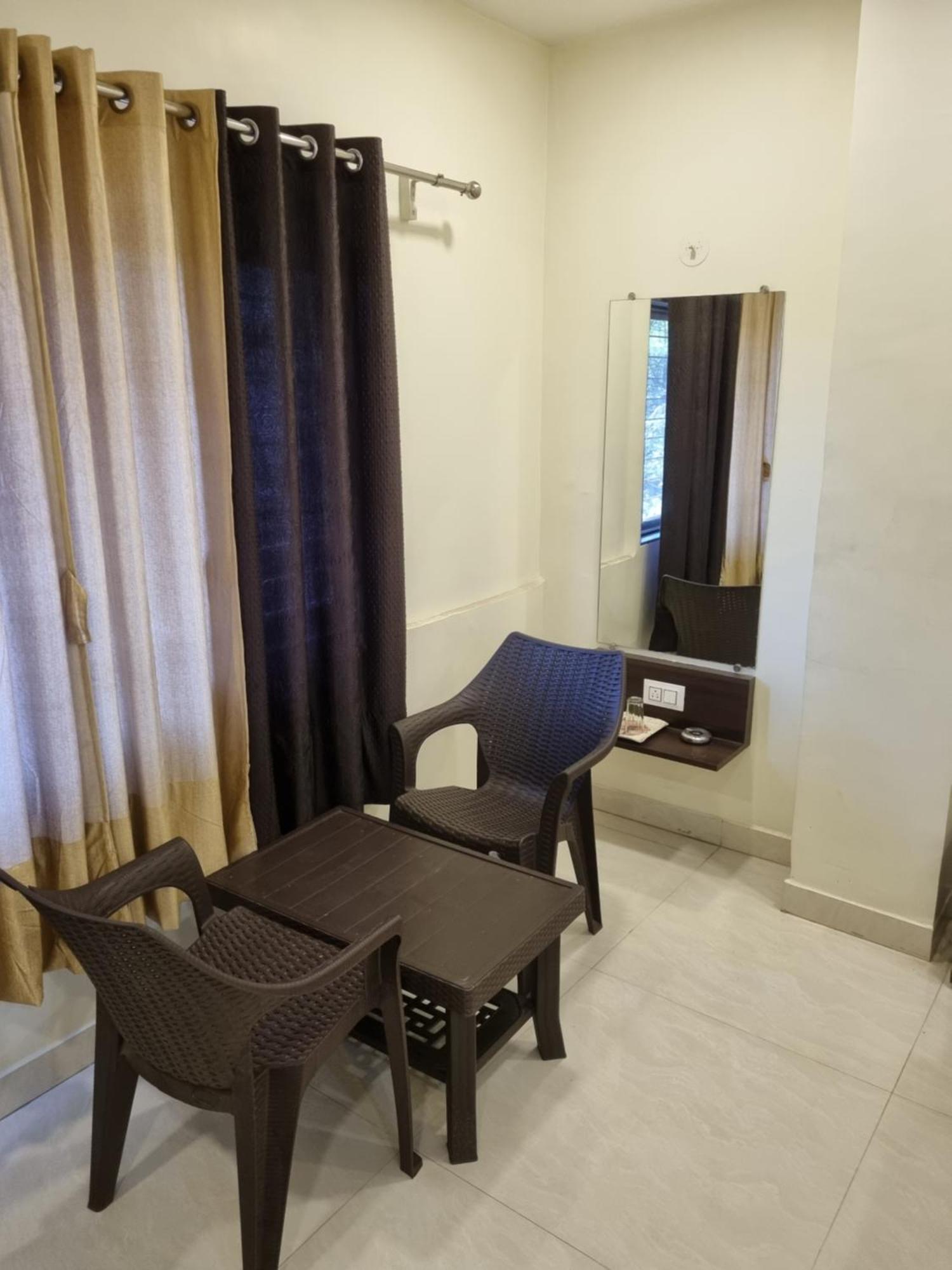 The Living Space Lonavala Ngoại thất bức ảnh