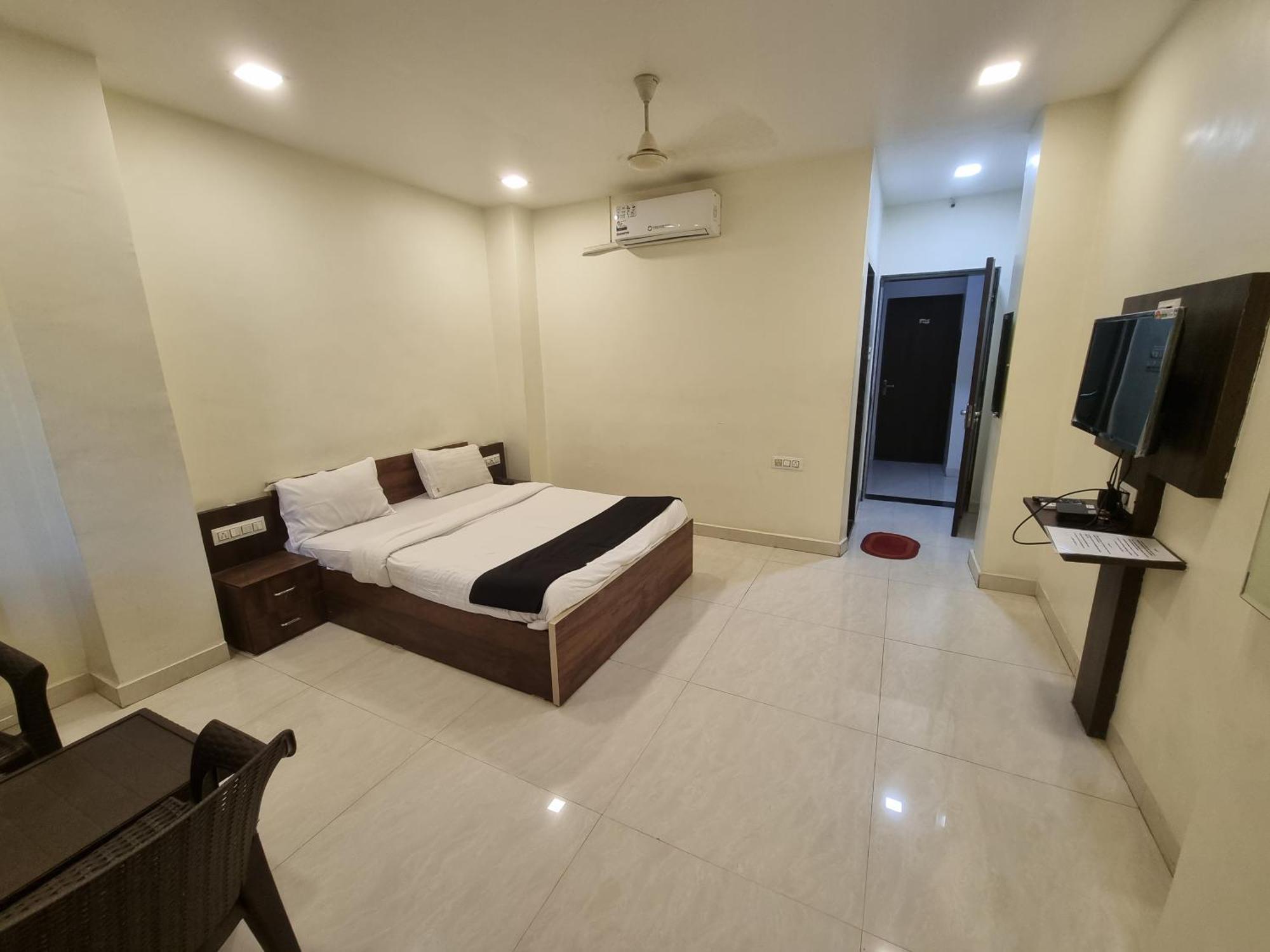 The Living Space Lonavala Ngoại thất bức ảnh