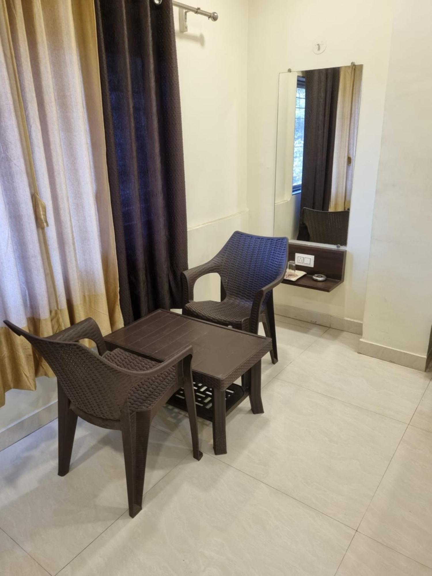 The Living Space Lonavala Ngoại thất bức ảnh