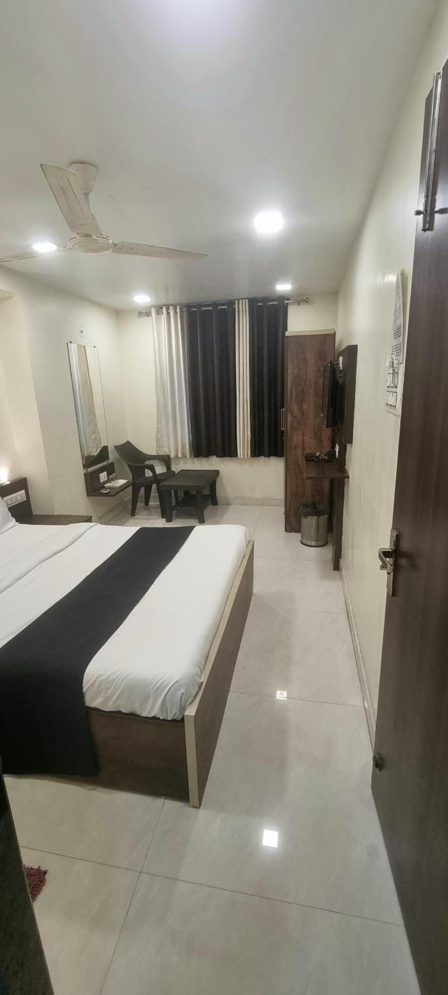 The Living Space Lonavala Ngoại thất bức ảnh